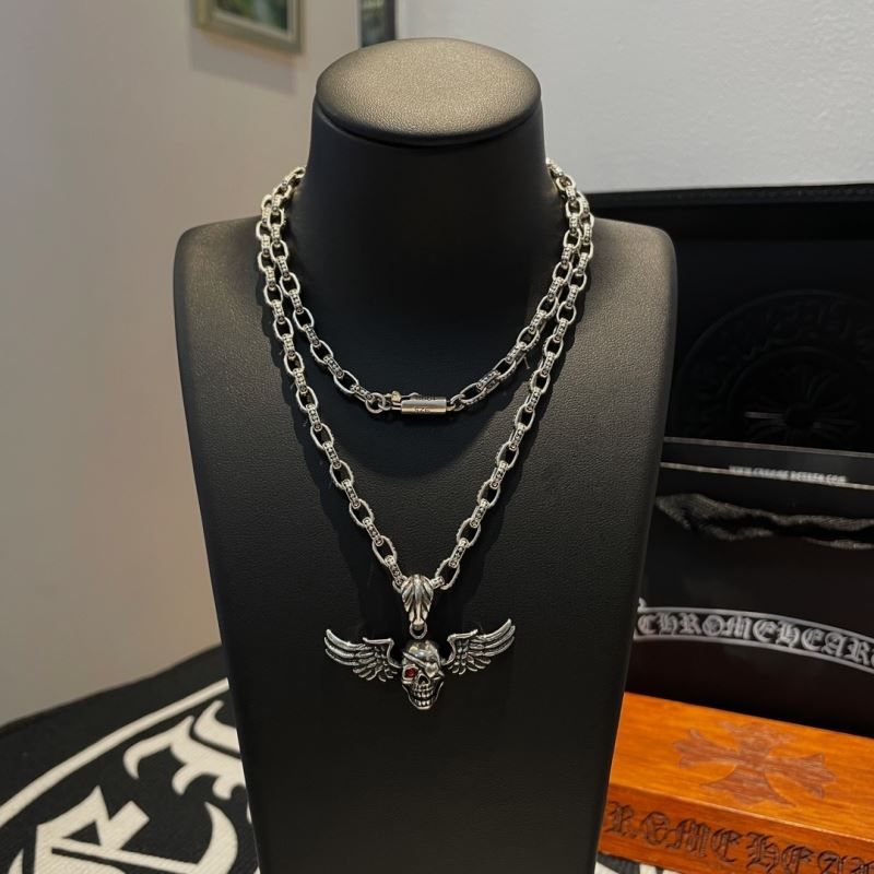 Ch*0me He**ts necklaces